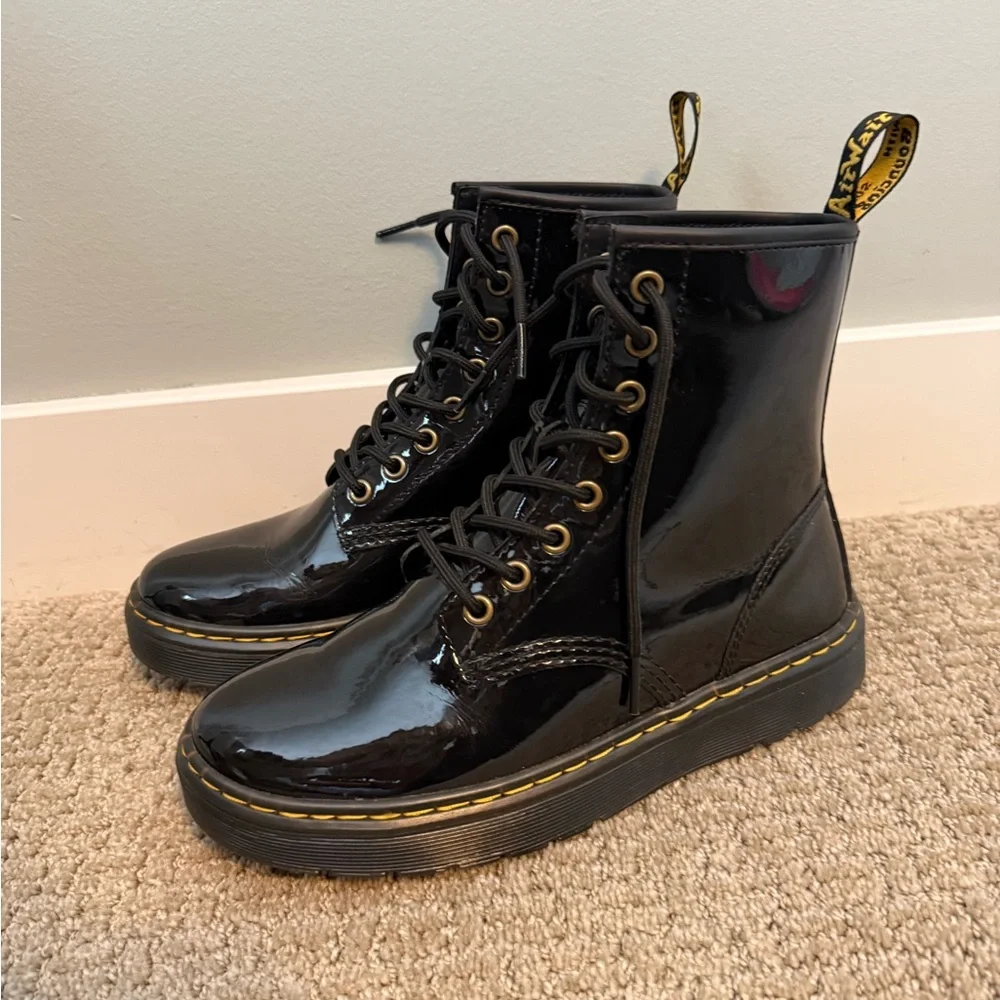 Dr. Martens Zavala Black Patent Leather Lace-Up Combat Boots, women size 7. - Picture 3 of 7